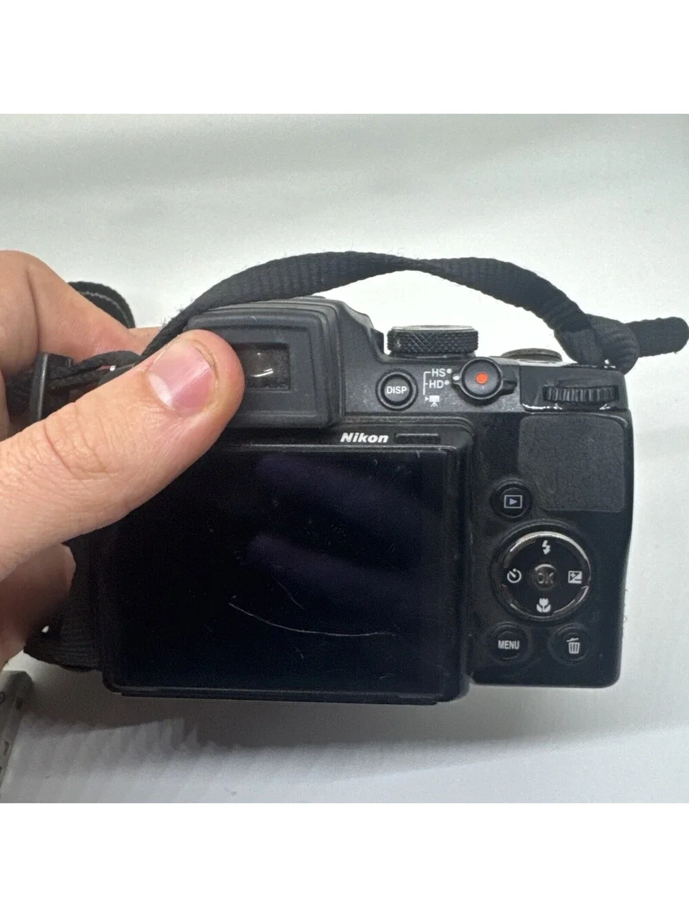 Nikon comes battery